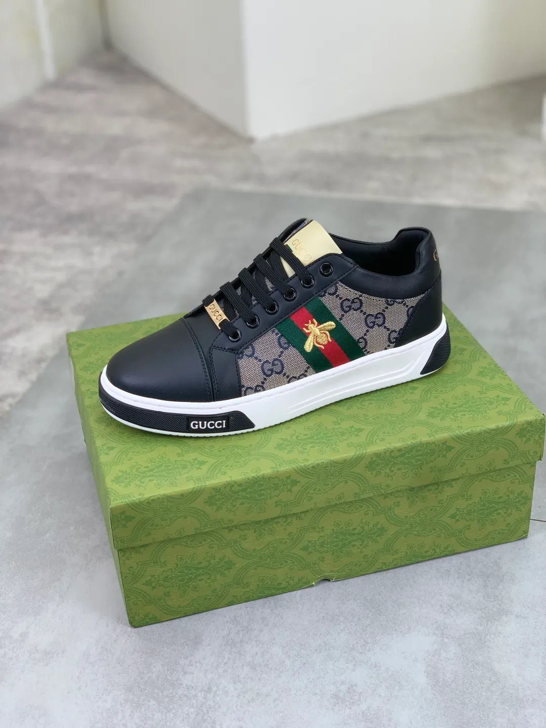 Men's shoes 💰P420💰 [New model] (GUCCI) official website's latest 🎁🎁casual and fashionable men's shoes 👟, hot style 💥 style is simple and elegant, exclusive for trendy men. Unique official website's latest brand double G elements 👑Original Gucci decoration, fashionable and generous, the fabric is original frosted calfskin ✅Fully imported first-layer pigskin lining, the official website specifies wear-resistant, lightweight original rubber casual outsole, the classic model is taken in kind at the counter🎬38-44 2️⃣ colors available